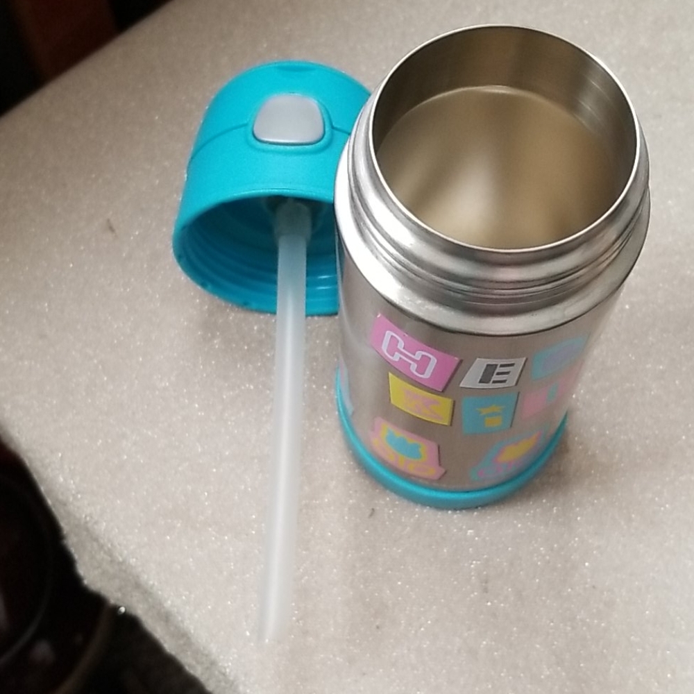 Hello Kitty Thermos Insulated Bottle 12 oz - Picture 6 of 6